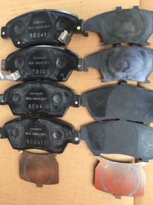 ขายผ้าเบรก Honda Civic FD แท้ห้างติดรถป้ายแดง 1 ชุด หน้า-หลัง ราคาศูนย์ซื้อใหม่หน้า 1898 หลัง 2271 บาท