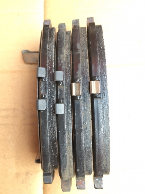 ขายผ้าเบรก Honda Civic FD แท้ห้างติดรถป้ายแดง 1 ชุด หน้า-หลัง ราคาศูนย์ซื้อใหม่หน้า 1898 หลัง 2271 บาท ขายผ้าเบรก Honda Civic FD แท้ห้างติดรถป้ายแดง 1 ชุด หน้า-หลัง ราคาศูนย์ซื้อใหม่หน้า 1898 หลัง 2271 บาท