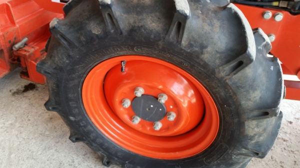 ขายรถไถคูโบต้า  KUBOTA   L 3608SP พร้อมชุดใบมีดดันหน้าคานล่าง  ผาน 6X22