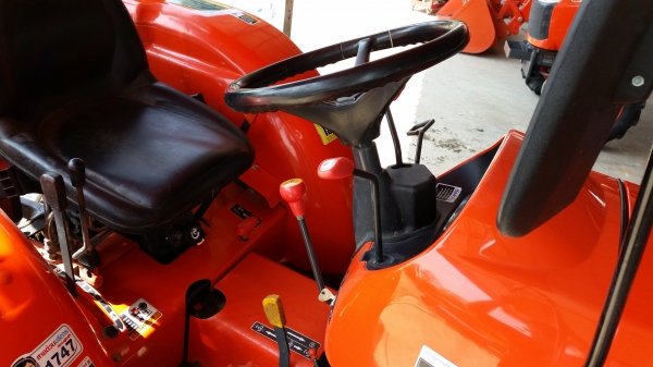 ขายรถไถคูโบต้า  KUBOTA   L 3608SP พร้อมชุดใบมีดดันหน้าคานล่าง  ผาน 6X22