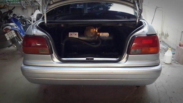 รถสวยราคาถูกอีกแล้วครับท่าน ++ รถ Toyota corolla ตูดเป็ด ติดแก๊ส Lpg +++++++ 65,000 ฿