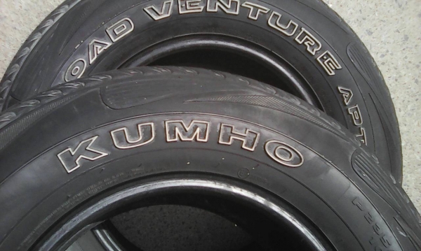 235/70R15 KUMHO ROAD VENTURE APT ชุด 4 เส้น tel.081-427-3941ไอดีไลน์ autobot107 235/70R15 KUMHO ROAD VENTURE APT ชุด 4 เส้น tel.081-427-3941ไอดีไลน์ autobot107