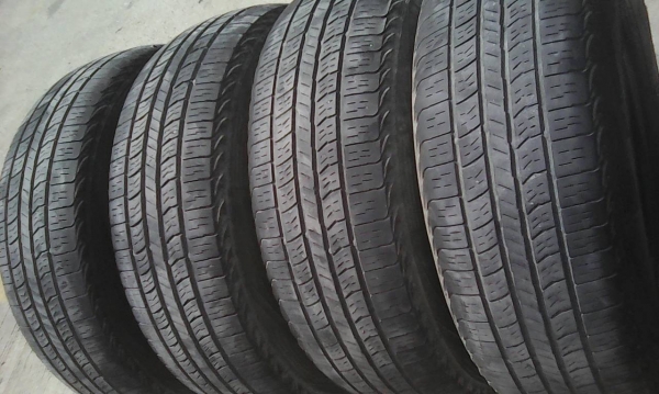 235/70R15 KUMHO ROAD VENTURE APT ชุด 4 เส้น tel.081-427-3941ไอดีไลน์ autobot107 235/70R15 KUMHO ROAD VENTURE APT ชุด 4 เส้น tel.081-427-3941ไอดีไลน์ autobot107