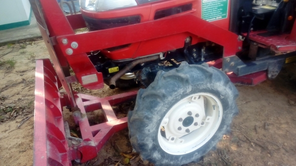 ขาย แทร๊กเตอร์ยันม่า EF494T ขาย แทร๊กเตอร์ยันม่า EF494T