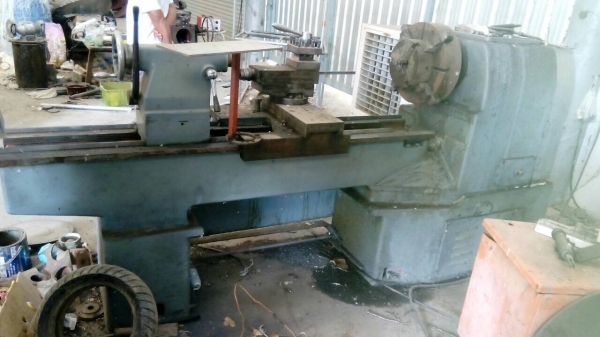 ขายกลึง8ฟุต4เพลาเบรคพวงมาลัยขวาลูกบิดนิ้วมิลไม่เปลี่ยนเฟืองครับ ขายกลึง8ฟุต4เพลาเบรคพวงมาลัยขวาลูกบิดนิ้วมิลไม่เปลี่ยนเฟืองครับ