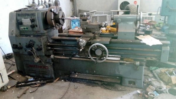 ขายกลึง8ฟุต4เพลาเบรคพวงมาลัยขวาลูกบิดนิ้วมิลไม่เปลี่ยนเฟืองครับ