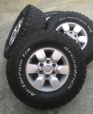 ขายยางBF31R15พร้อมล้อ