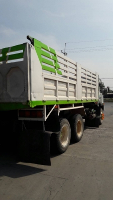 ขายรถบรรทุก10ล้อมิตซูบิชิสองเพลาด้ัม