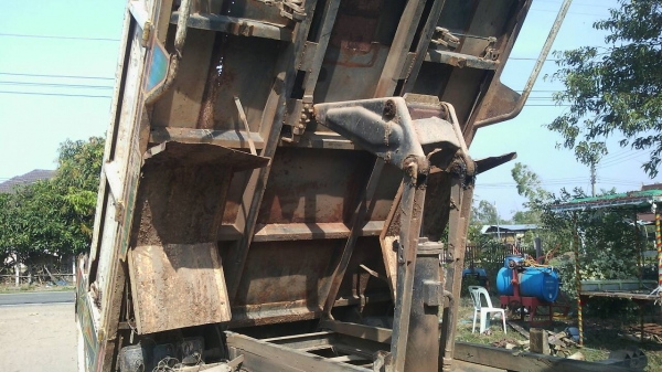 ขาย495000บาท รถฮี่โน่6ล้อดั้มเครื่อง195แรง สภาพดีพร้อมใช้