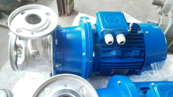 ปั้มน้ำสแตนเลส LOWARA Made in ITALY ขนาด 10 HP. 380V. เข้า 2.5"- 2" ของใหม่อยู่ในลัง 100\% พร้อมคู่มือ!!