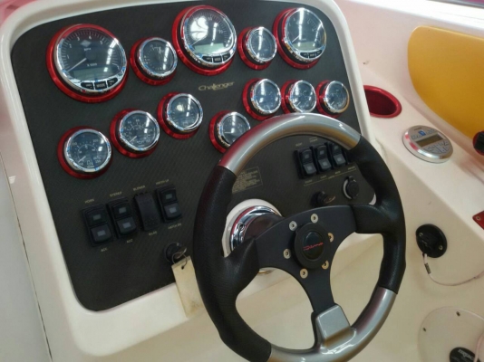 ขายเรือเร็วChallenger DC33 2006 เครื่อง mercruiser 496 mag สองเครื่อง ขายเรือเร็วChallenger DC33 2006 เครื่อง mercruiser 496 mag สองเครื่อง