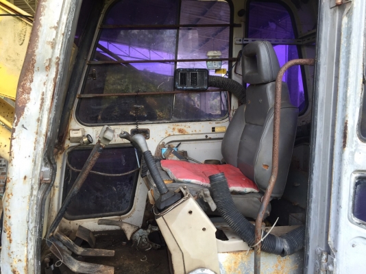 รถขุด SK200-3 M///..S/N16091..รถเดิมใช้งานได้ปกติ..รถดี สีสรรย์ไม่สวย