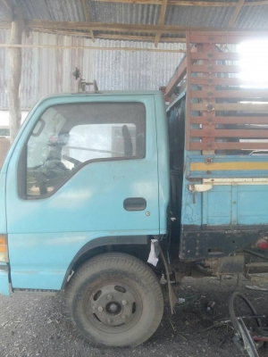 ขาย 6 ล้อ ISUZU กระบะยาว 4.20 เมตร เครื่อง 4BC2 100 แรงม้า คัสซีสวย เกียร์สั้น ทะเบียนพร้อมโอน ขาย 6 ล้อ ISUZU กระบะยาว 4.20 เมตร เครื่อง 4BC2 100 แรงม้า คัสซีสวย เกียร์สั้น ทะเบียนพร้อมโอน