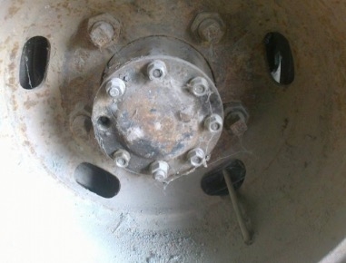 ISUZU NKR 110 HP 4BE1 หกล้อดั๊มพ์ กระดั๊มพ์เหล็ก 4 ตันความยาว 3.20 เมตรดั๊มพ์ 3-4 คิว เครื่องยนต์แรงดีพร้อมใช้งาน หัวเก๋งยกได้ภายในเก๋งคอนโซลครบพร้อม พวงมาลัยเพาเวอร์ เกียร์สั้น ช่วงล่างเดิมๆคัชซีไม่บวม ยาง 7.50 ขอบ 16 สภาพดีประมาณ 60\% พร้อมใช้งาน เอกสารท