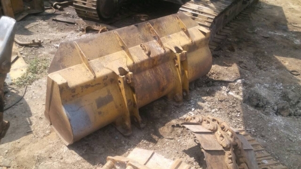 ขายบุ้งกี้ รถตัก CAT-910 สภาพสวยเก่านอกขายไม่แพงครับ