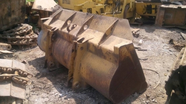 ขายบุ้งกี้ รถตัก CAT-910 สภาพสวยเก่านอกขายไม่แพงครับ