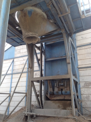 ขายแพล้นมิกปูนของเยอรมัน ขนาดครึ่งคิว พร้อมชุดคอลโทรลและสายไฟควบคุมระบบคอมพิวเตอร์ทั้งระบบ ราคา 750000