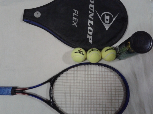 ขายไม้เทนนิส wilson-Dunlop+ลูกใหม่+ถุงซอง ครบชุด