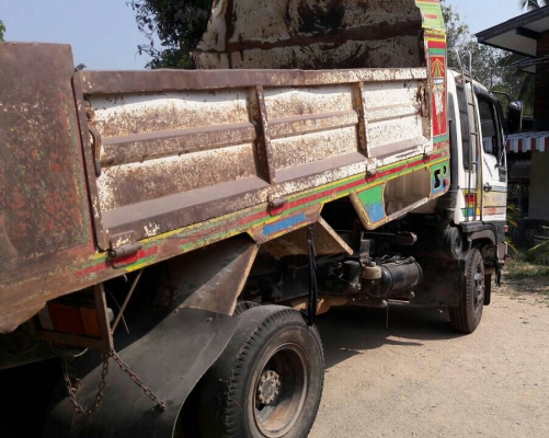 หกล้อ ฮีโน่ KR320 HO7D195ดั้ม5คิว สภาพดีสวยเดิมๆพร้อมใช้ ทะเบียนพร้อมโอน