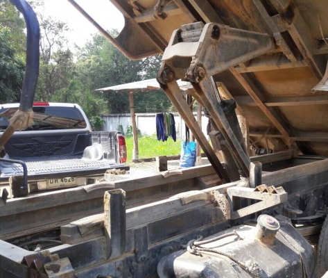 หกล้อ ฮีโน่ KR320 HO7D195ดั้ม5คิว สภาพดีสวยเดิมๆพร้อมใช้ ทะเบียนพร้อมโอน