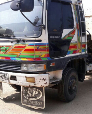 หกล้อ ฮีโน่ KR320 HO7D195ดั้ม5คิว สภาพดีสวยเดิมๆพร้อมใช้ ทะเบียนพร้อมโอน