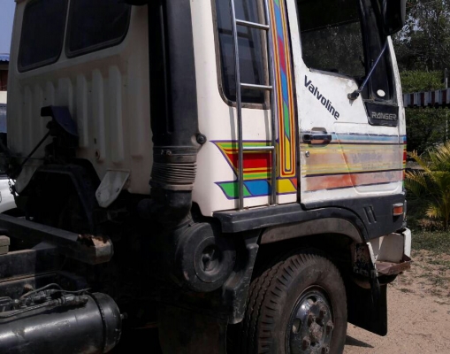 หกล้อ ฮีโน่ KR320 HO7D195ดั้ม5คิว สภาพดีสวยเดิมๆพร้อมใช้ ทะเบียนพร้อมโอน