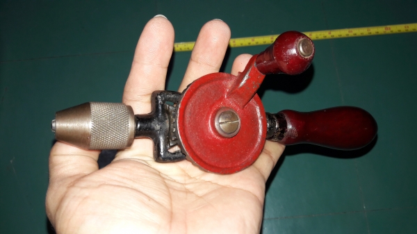 ขวานสว่านมือหมุนขนาดเล็กหายากStanley Made in Usa. ขวานสว่านมือหมุนขนาดเล็กหายากStanley Made in Usa.