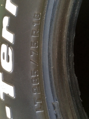 ยาง bf all 265/75/16 สวยๆ