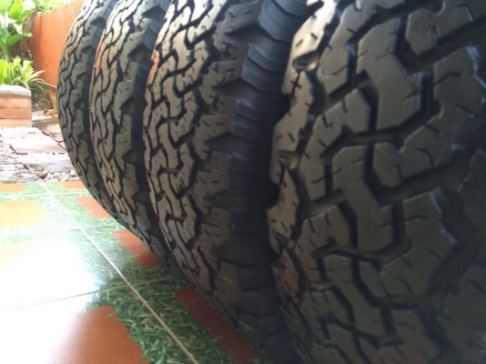 ยาง bf all 265/75/16 สวยๆ