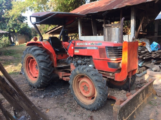 รถไถM5000ถูกๆพร้อมใช้งาน