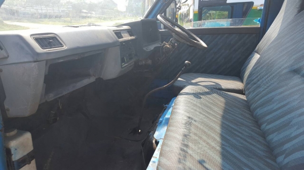 สี่ล้อ isuzu  เครื่อง 74 แรง เครื่องดีไม่มีไอ คันซีสวยภายในสวย รถขับดีพร้อมใช้งาน