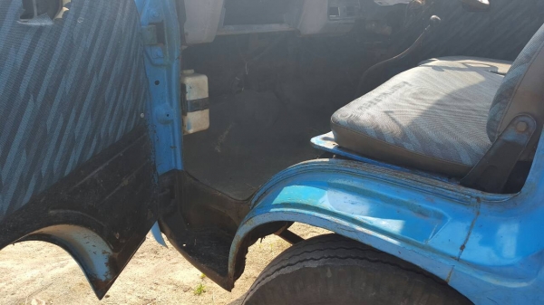 สี่ล้อ isuzu  เครื่อง 74 แรง เครื่องดีไม่มีไอ คันซีสวยภายในสวย รถขับดีพร้อมใช้งาน