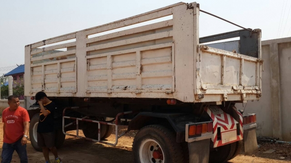 ขายสิบล้อ ISUZU DEGA300 แม่ลูกดั้ม สภาพพร้อมใช้งาน เอกสารพร้อมโอน