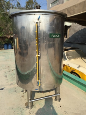 ขาย	ถังสแตนเลสเกรด 316 ขนาด 2,000 ลิตร พร้อมใบกวน สภาพสวย พร้อมใช้งาน