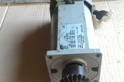 มอเตอร์เกียร์ทดจากญี่ปุ่น NISSEI ขนาด 60 W. อัตราที่ 15 : 1 ทดแล้วหมุนที่ 103 รอบต่อนาทีแรงบิดสูง และเงียบ เสียบใช้ไฟบ้าน 220 V. ได้เลย