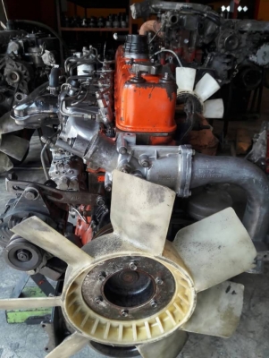 ขายเครื่องยนต์ 6SD1--240 ครับ สนใจติดต่อวุศอะไหล่ 081-1951535(คุณวุฒิ)