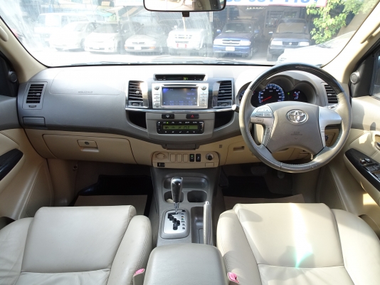 ฟอร์จูนเนอร์ ปี2012 เกียร์ ออโต้