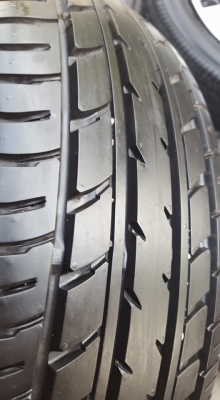 ขายล้อกระทะพร้อมยาง ยาริสถอดป้ายแดง ขอบ 15 4 วง ราคา 5,500 บาท