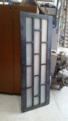 บานหน้าต่างไม้เต็ง 60*170 ซ.ม