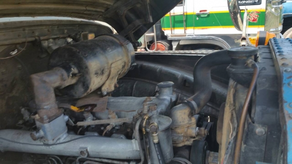 รถสิบหัวยาว isuzu เครื่อง 6BD1 165 แรง ช่วงล่างใหญ่ ฟูโซ่ เพลาเดียว หัวเดิมๆบาง เครื่องดี คันซีสวย ยางดี 10 เส้น ภาษีเต็มเอกสารครบ