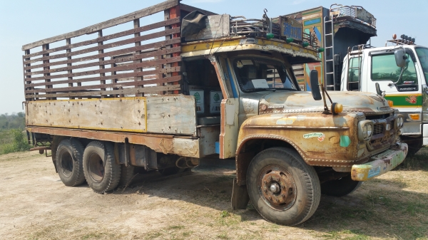 รถสิบหัวยาว isuzu เครื่อง 6BD1 165 แรง ช่วงล่างใหญ่ ฟูโซ่ เพลาเดียว หัวเดิมๆบาง เครื่องดี คันซีสวย ยางดี 10 เส้น ภาษีเต็มเอกสารครบ