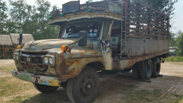 รถสิบหัวยาว isuzu เครื่อง 6BD1 165 แรง ช่วงล่างใหญ่ ฟูโซ่ เพลาเดียว หัวเดิมๆบาง เครื่องดี คันซีสวย ยางดี 10 เส้น ภาษีเต็มเอกสารครบ