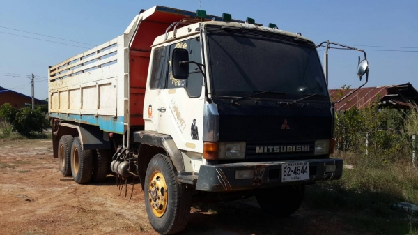 ขายด่วน MITSUBISHI FN527F6XXX สภาพพร้อมใช้งาน เครื่องเกียร์ดี คัชชีสวย ยางพร้อมใช้ เอกสารพร้อมโอน