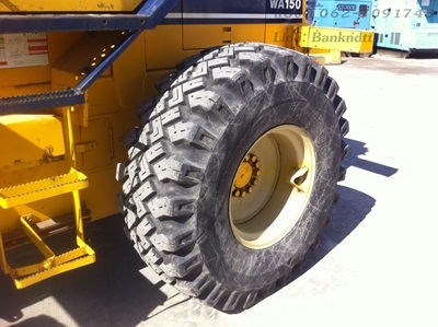 KOMATSU WA150-1
