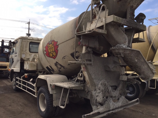 รถโม่มือสองญี่ปุ่น NISSAN UD เครื่องFE6 โม่4คิว