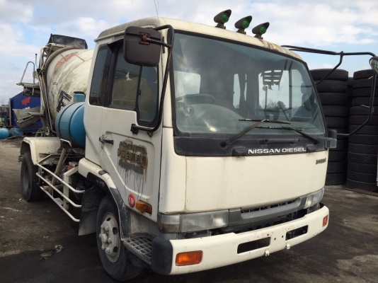 รถโม่มือสองญี่ปุ่น NISSAN UD เครื่องFE6 โม่4คิว