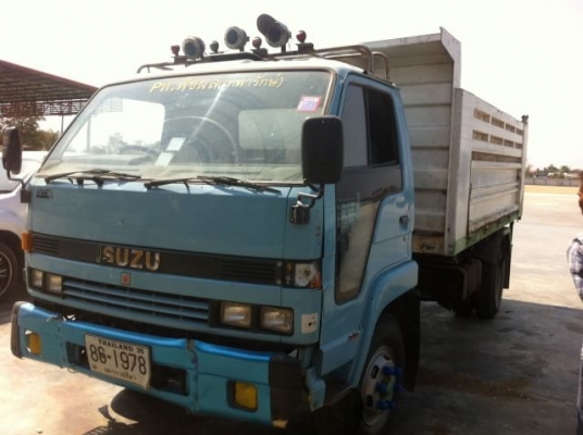 ขายหกล้อดั้ม ISUZU NRR เครื่อง175เบรคทริฟฟี่ พ่วงมาลัยเพาเวอร์ คัชชีสวย ยางพร้อมใช้งาน กระบะดี้มสวย เอกสารพร้อมโอน