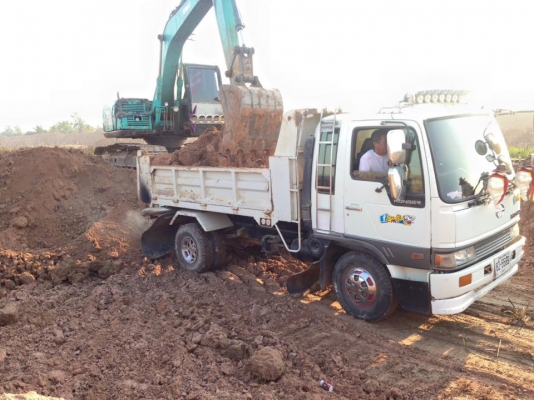**680,000 บ.ต่อรอง/// แบคโฮ KOBELCO SK100 MARK V(5) Super ไฟครบ อินวอย **ขาย KOBELCO MARK-5 SK100 ซุปเปอร์ แบคโฮ100 สภาพดี พร้อมใช้งาน เอกสารอินวอย HYD.EXCAVATOR KOBELCO SK100 MARK V(5) SUPER ไฟฟ้าครบ เครื่องเดิม ปั้มเดิม ครับ เครื่อง ISUZU 4BG1-4สูบ 78HP