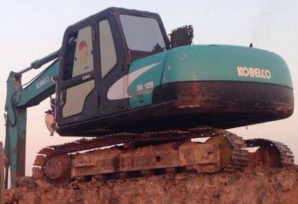 **680,000 บ.ต่อรอง/// แบคโฮ KOBELCO SK100 MARK V(5) Super ไฟครบ อินวอย **ขาย KOBELCO MARK-5 SK100 ซุปเปอร์ แบคโฮ100 สภาพดี พร้อมใช้งาน เอกสารอินวอย HYD.EXCAVATOR KOBELCO SK100 MARK V(5) SUPER ไฟฟ้าครบ เครื่องเดิม ปั้มเดิม ครับ เครื่อง ISUZU 4BG1-4สูบ 78HP