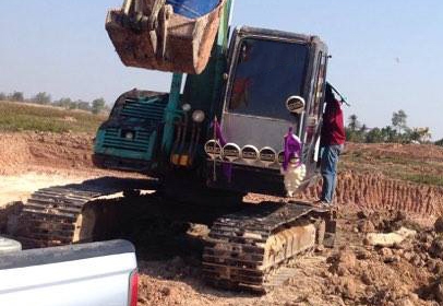**680,000 บ.ต่อรอง/// แบคโฮ KOBELCO SK100 MARK V(5) Super ไฟครบ อินวอย **ขาย KOBELCO MARK-5 SK100 ซุปเปอร์ แบคโฮ100 สภาพดี พร้อมใช้งาน เอกสารอินวอย HYD.EXCAVATOR KOBELCO SK100 MARK V(5) SUPER ไฟฟ้าครบ เครื่องเดิม ปั้มเดิม ครับ เครื่อง ISUZU 4BG1-4สูบ 78HP
